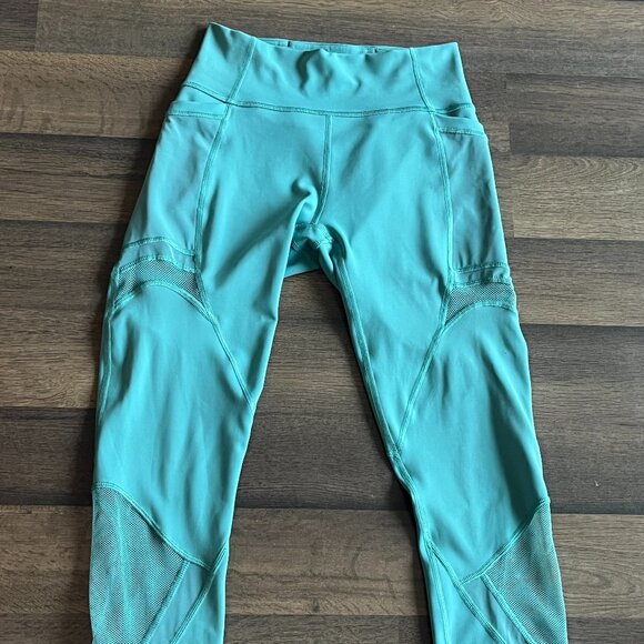 LULULEMON CROP TIGHT with mesh detail - Picture 1 of 6